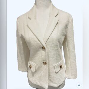 Suzy Shier Gorgeous White Textured Blazer with Gold Buttons